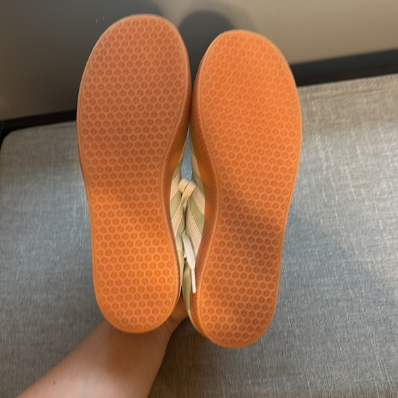 Adidas gazelle BRAND NEW NEVER WORN kids 6/womens  8/eu 38.5. - Picture 4 of 4